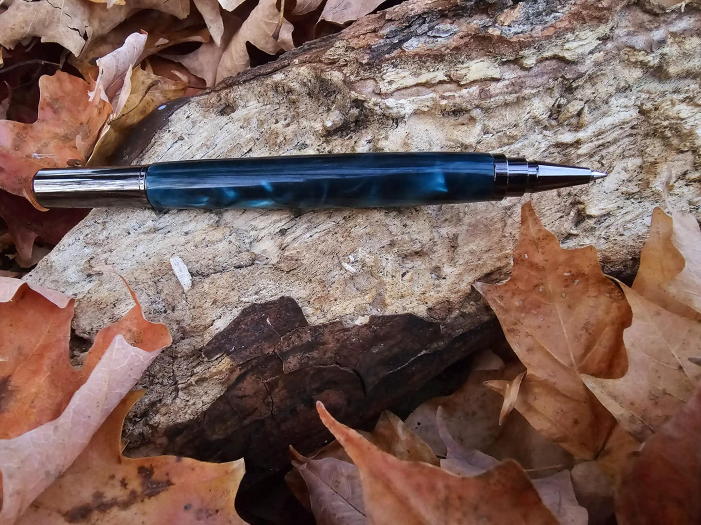 {⭐⭐⭐⭐⭐} Flash Sale - Hand-Crafted Blue Rolester Pen - 1 IN STOCK!